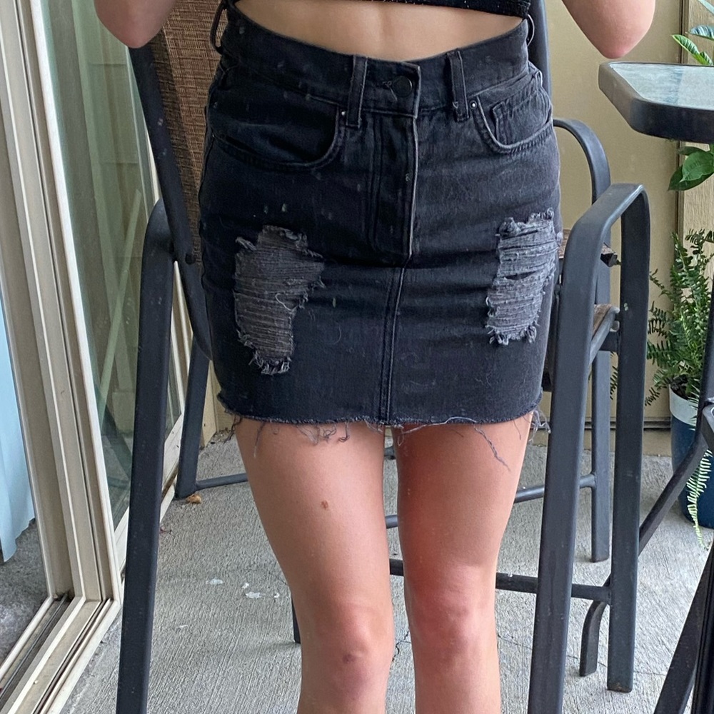 Forever 21 Gray Distressed Denim Mini Skirt size S